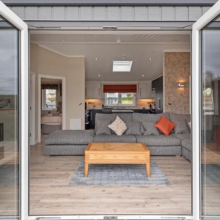 Valley View Lodge - Luxury Lodge, Hot Tub, Close To Beach Penally エクステリア 写真