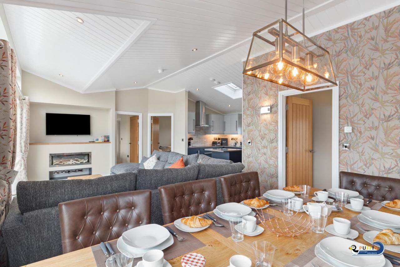 Valley View Lodge - Luxury Lodge, Hot Tub, Close To Beach Penally エクステリア 写真